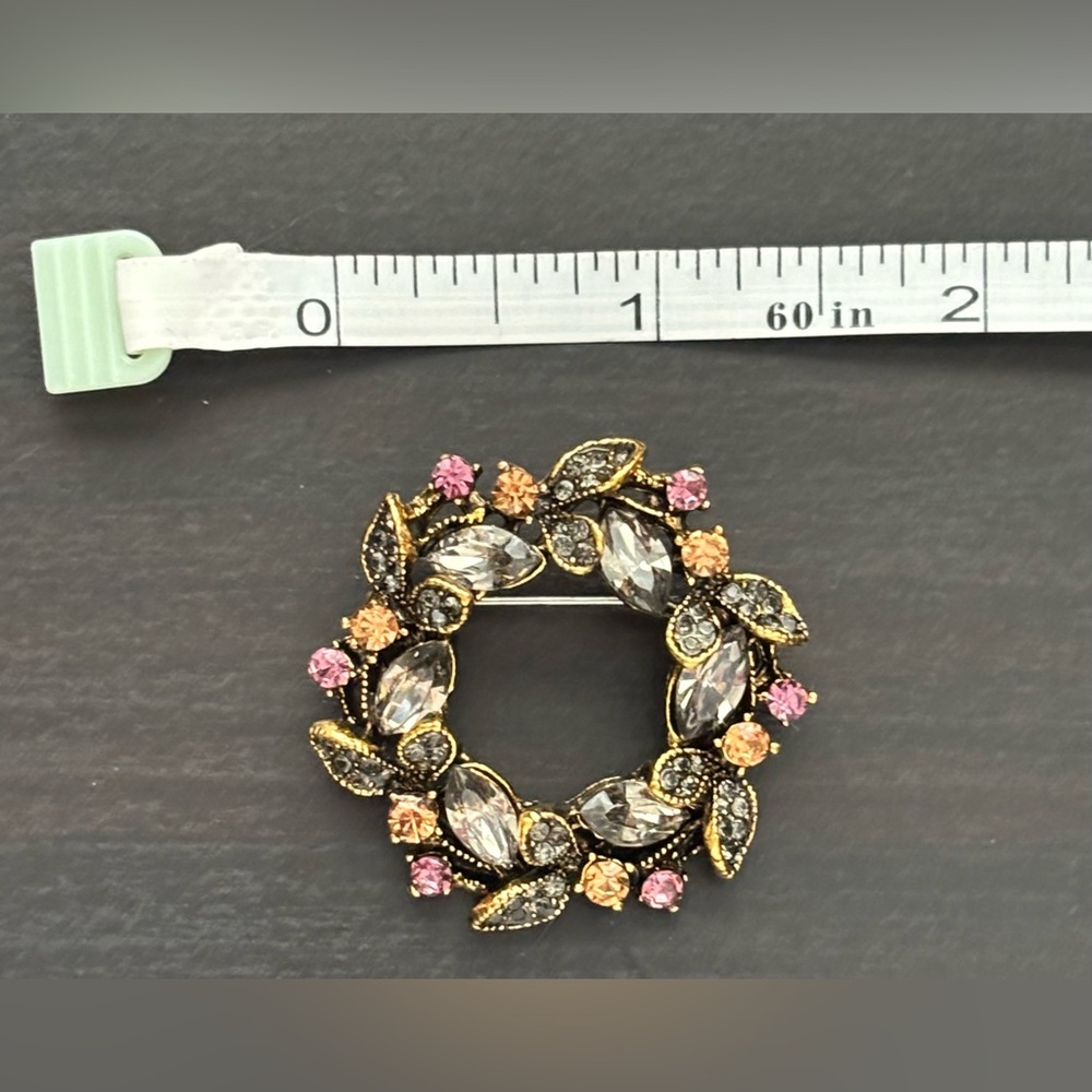 Wreath Pin Fashion Jewelry Lapel Broach Dark Moody